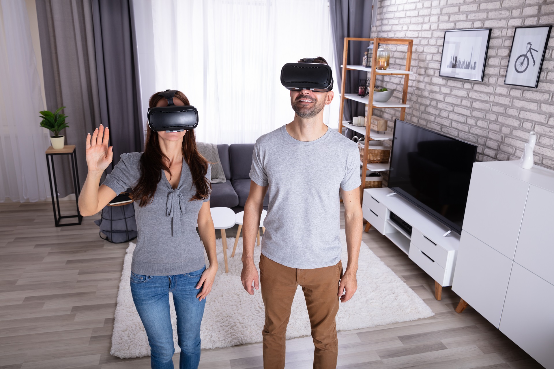 Full Dive Virtual Reality: Concerns and Opportunities